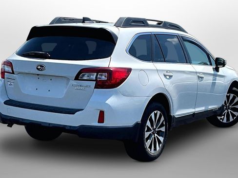 Used 2017 Subaru Outback 2.5i Limited AWD/4WD image 11
