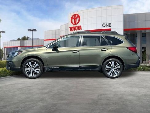 Used 2018 Subaru Outback 2.5i Limited AWD/4WD image 8