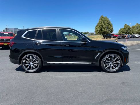 Used 2023 BMW X3 sDrive30i w/ Premium Package w/ZPA RWD image 2