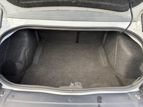 Used 2015 Dodge Challenger SRT image 10