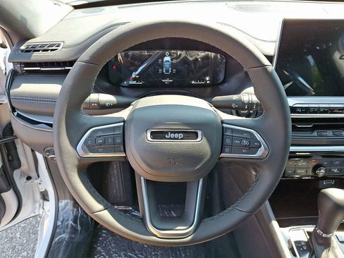 New 2025 Jeep Compass Limited w/ High Altitude Package image 18