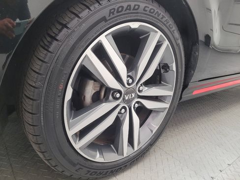 Used 2015 Kia Soul + FWD image 31