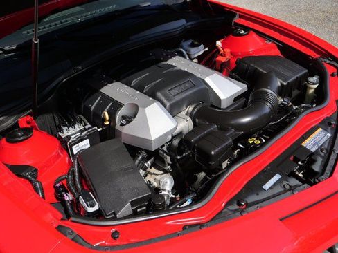 Used 2010 Chevrolet Camaro SS w/ RS Package RWD image 11