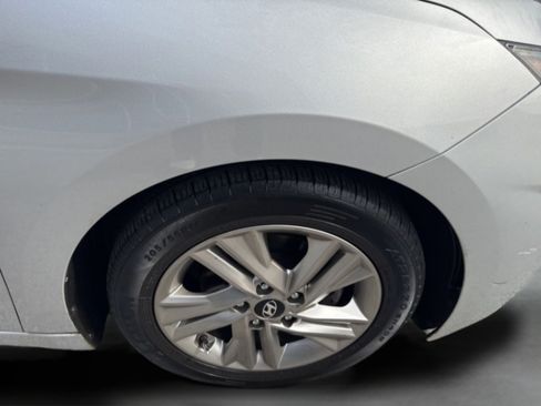 Used 2019 Hyundai Elantra SEL FWD image 44