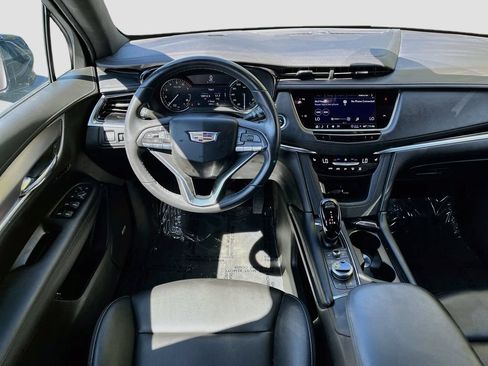 Used 2025 Cadillac XT6 Luxury AWD/4WD image 23
