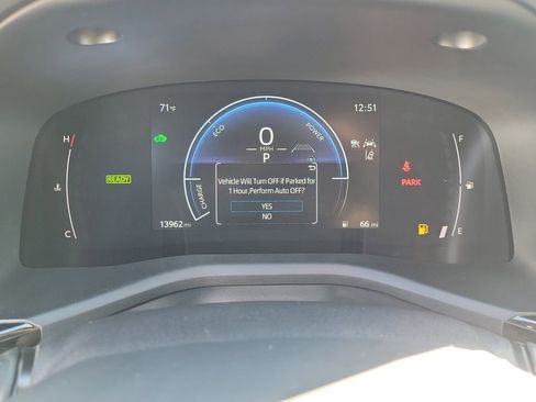 Used 2025 Toyota Camry SE image 26