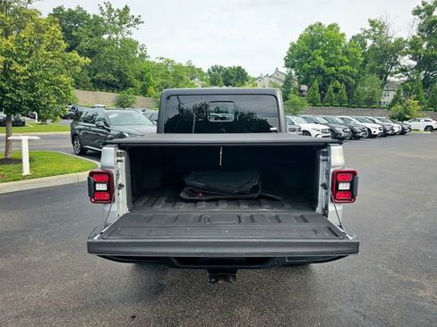 Used 2022 Jeep Gladiator Overland w/ Popular Equipment Package AWD/4WD image 10