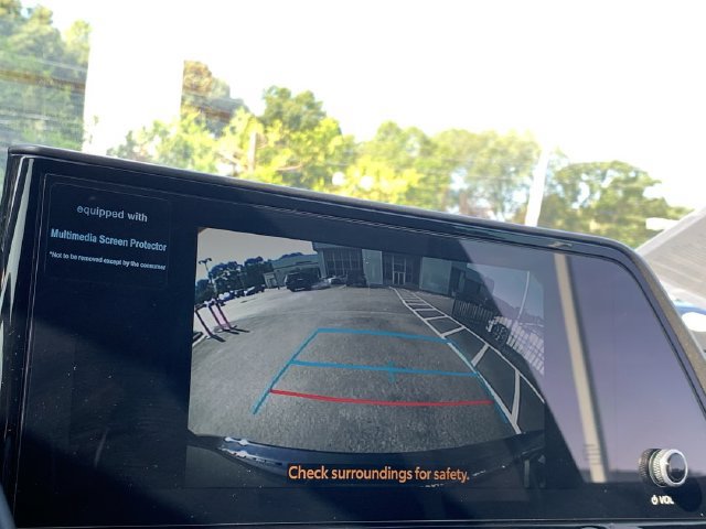 Used 2025 Toyota Highlander XLE FWD image 22
