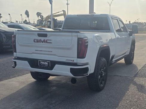 Used 2025 GMC Sierra 2500 AT4 w/ AT4 Premium Plus Package AWD/4WD image 6