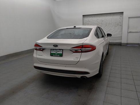 Used 2017 Ford Fusion SE w/ Fusion SE Technology Package FWD image 7