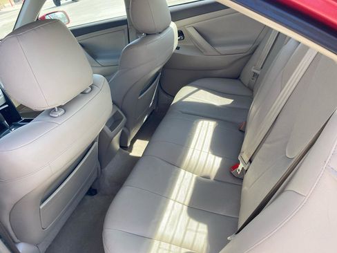 Used 2011 Toyota Camry LE w/ LE Extra-Value Pkg image 13