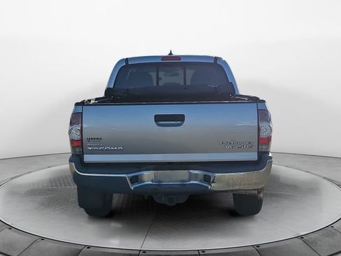 Used 2015 Toyota Tacoma PreRunner image 4