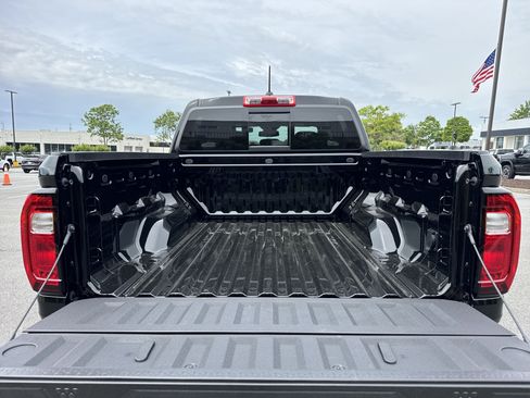 New 2026 GMC Canyon Elevation w/ Convenience Package AWD/4WD image 32