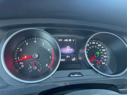 Used 2021 Volkswagen Tiguan SE w/ 3rd Row Seat Package image 22