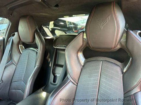 Used 2021 Chevrolet Corvette Stingray Premium Cpe w/ Z51 Performance Package image 40