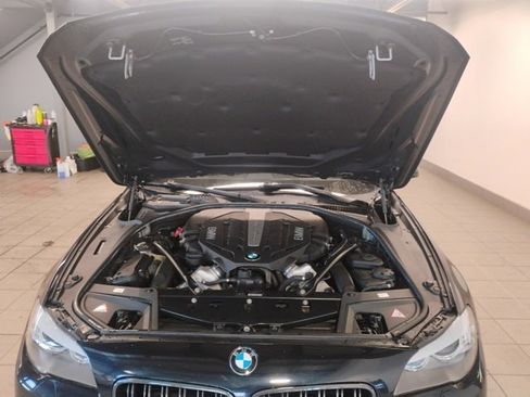 Used 2012 BMW 550i xDrive Sedan image 13