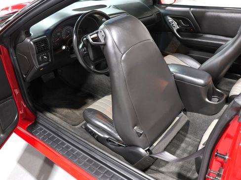 Used 2002 Chevrolet Camaro Z28 w/ SS Performance/Appearance Pkg image 90
