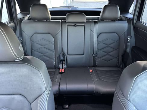 New 2026 Volkswagen Atlas Cross Sport SE image 14