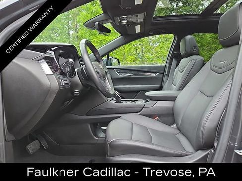 Used 2022 Cadillac XT5 Premium Luxury w/ Technology Package AWD/4WD image 14