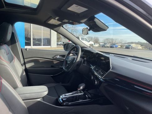 New 2026 Chevrolet Trax RS w/ Sunroof Package image 29