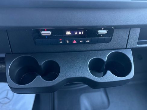 Used 2024 Mercedes-Benz Sprinter 3500 image 37