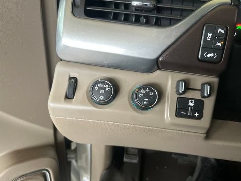 Used 2016 Chevrolet Tahoe LTZ AWD/4WD image 8