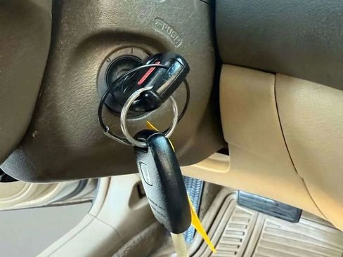 Used 2005 Honda Accord LX image 22