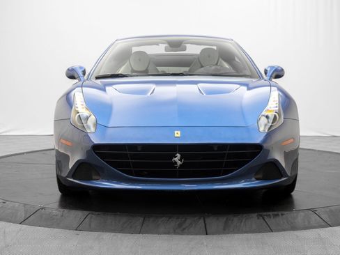 Used 2016 Ferrari California T RWD image 16