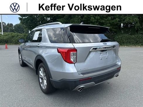 Used 2023 Ford Explorer Limited AWD/4WD image 3