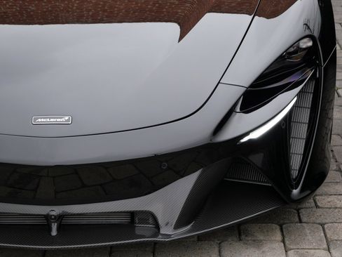 Used 2024 McLaren Artura Performance image 6