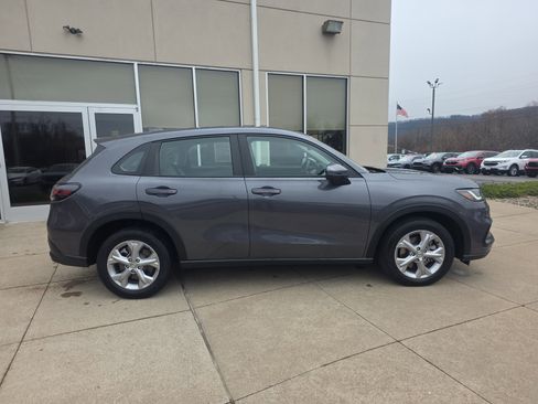 Used 2023 Honda HR-V LX image 4