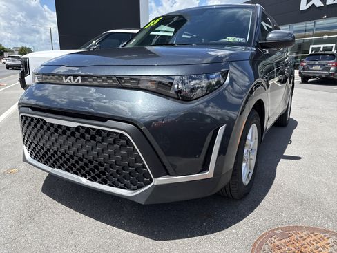 Certified 2025 Kia Soul S FWD image 8