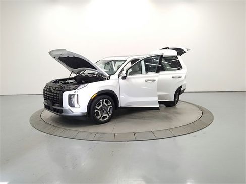 Used 2024 Hyundai Palisade Limited image 11