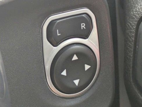 Used 2018 Jeep Wrangler Unlimited Rubicon AWD/4WD image 24