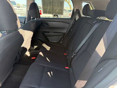 Used 2024 Nissan Rogue S AWD/4WD image 24