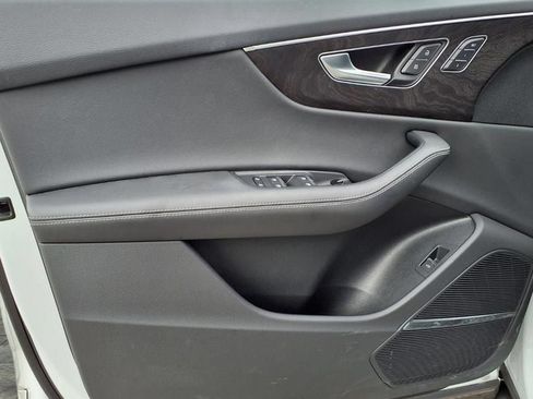 Used 2023 Audi Q8 Premium Plus w/ Premium Plus Package AWD/4WD image 9