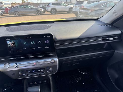 Used 2025 Hyundai Kona SEL image 35