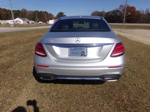 Used 2017 Mercedes-Benz E 300 image 5