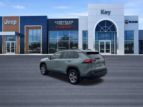Used 2022 Toyota RAV4 XLE w/ Convenience Package AWD/4WD image 3