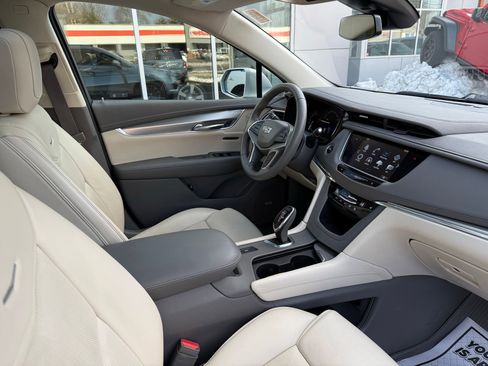 Used 2019 Cadillac XT5 Luxury image 26