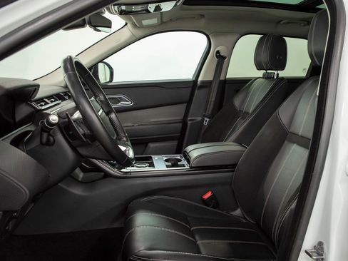 Used 2018 Land Rover Range Rover Velar S image 8