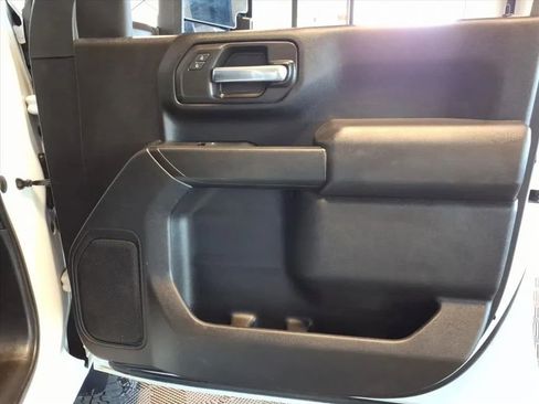 Used 2023 Chevrolet Silverado 2500 Custom w/ Custom Convenience Package image 13