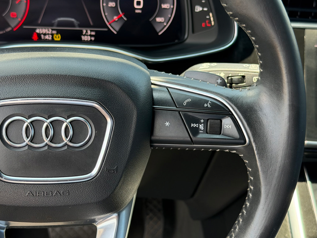 Used 2019 Audi Q8 Premium Plus w/ Premium Plus AWD/4WD image 37