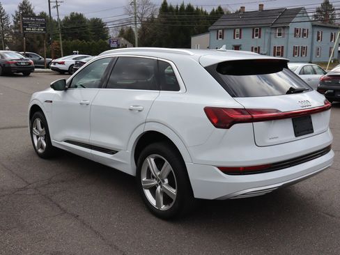 Used 2019 Audi e-tron Premium Plus w/ Cold Weather Package image 7