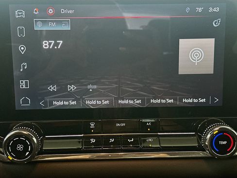 Used 2024 GMC Canyon Elevation RWD image 19