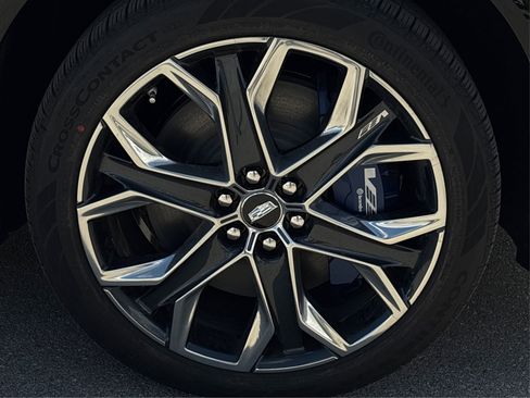 New 2026 Cadillac Optiq V image 13