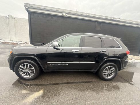 Used 2017 Jeep Grand Cherokee Limited image 6