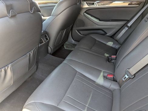 Used 2018 Genesis G80 3.8 AWD/4WD image 19