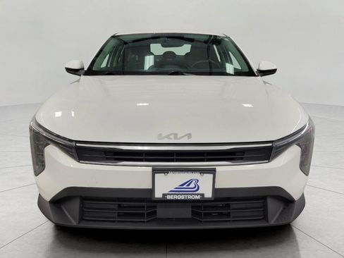 Used 2025 Kia K4 FWD image 40