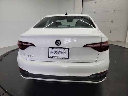 Used 2022 Volkswagen Jetta Sport FWD image 8